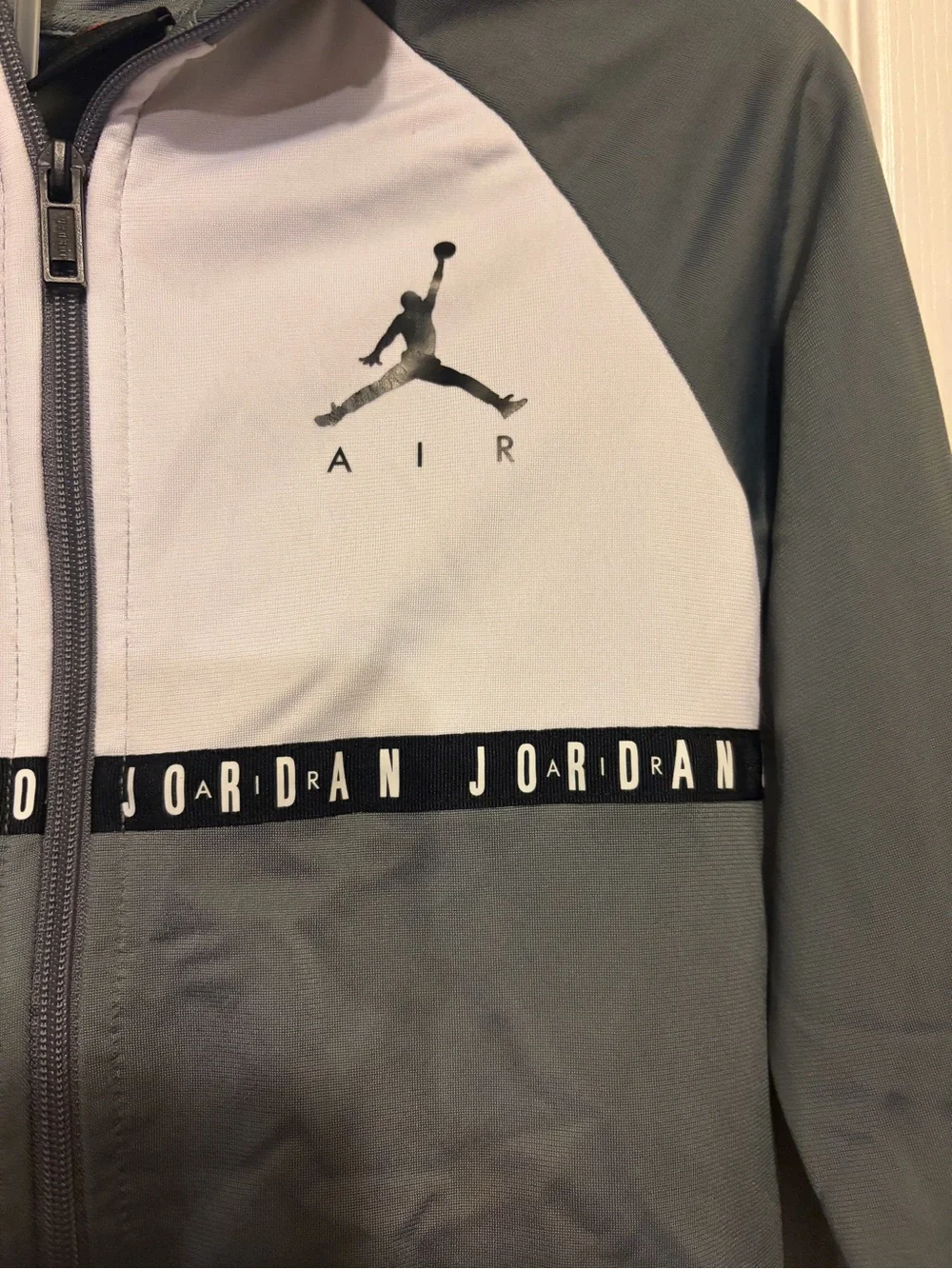 Air Jordan⛹🏾‍♂️Kids👦🏻2 Pc Set Tracksuit Full Zip Jacket Gray White Jumpman Sz 6